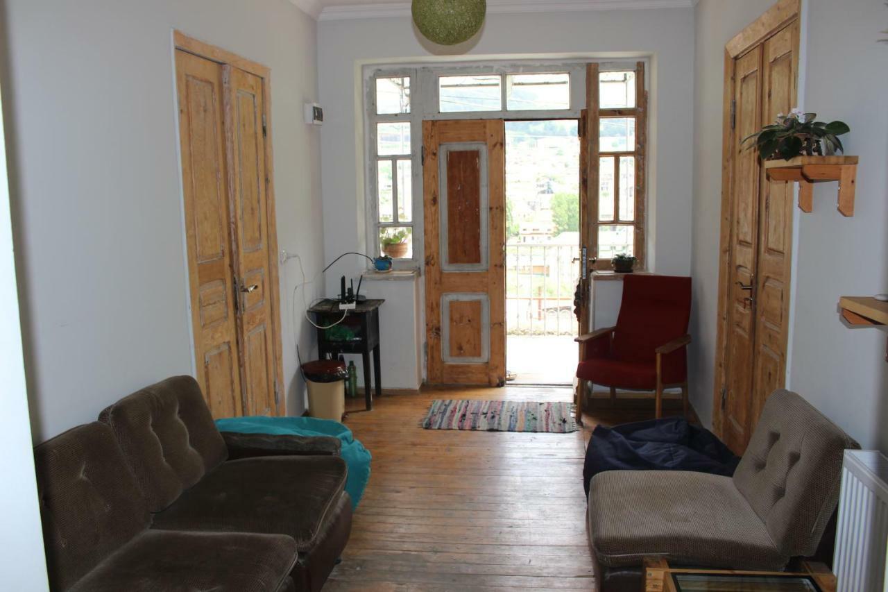 Hq Of Nove Sujashvili Kazbegi Kültér fotó